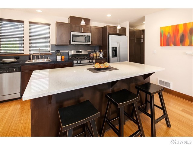 For Sale: 3636 Palatine Ave N #APT B Seattle, WA 98103