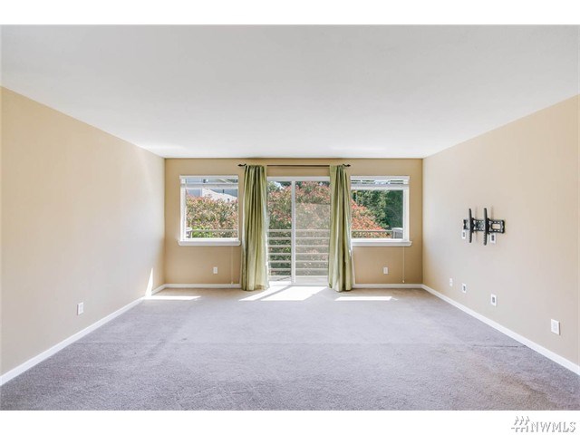 For Sale: 8812 Stone Ave N #302 Seattle, WA 98103