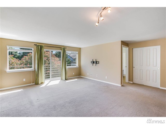 For Sale: 8812 Stone Ave N #302 Seattle, WA 98103