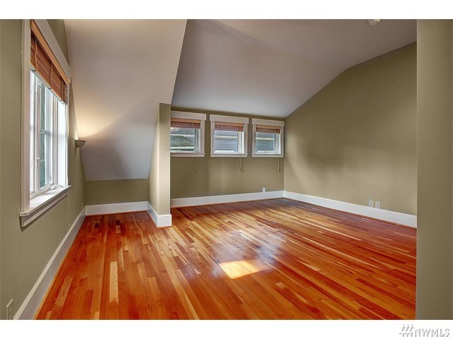 For Sale: 1015 N 42nd St Seattle, WA 98103