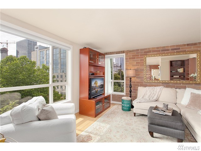 For Sale: 905 Cherry St #405 Seattle, WA 98104