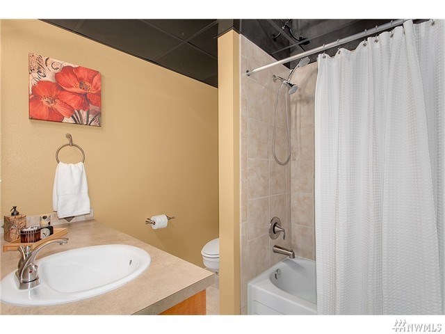 For Sale: 905 Cherry St #405 Seattle, WA 98104