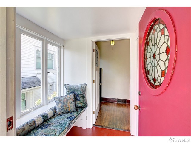 For Sale: 4733 5th Ave NE Seattle, WA 98105
