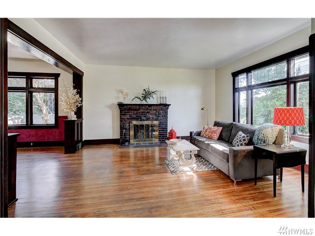 For Sale: 4733 5th Ave NE Seattle, WA 98105
