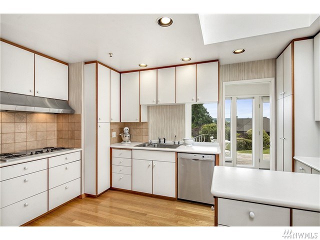 For Sale: 5767 64th Ave NE Seattle, WA 98105