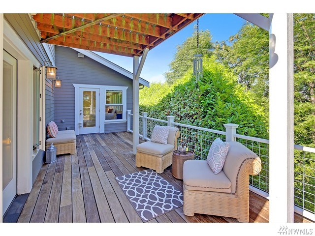For Sale: 3928 19th Ave SW Seattle, WA 98106