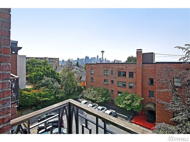 For Sale: 1 Ward St #11 Seattle, WA 98109