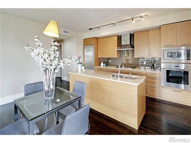 For Sale: 1 Ward St #11 Seattle, WA 98109