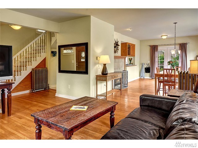 For Sale: 2447 1st Ave N Seattle, WA 98109