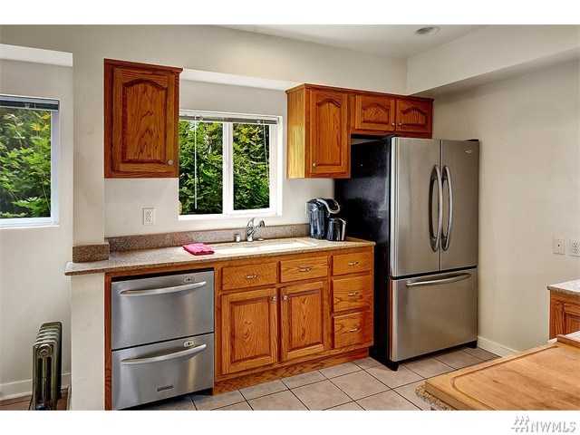 For Sale: 2447 1st Ave N Seattle, WA 98109