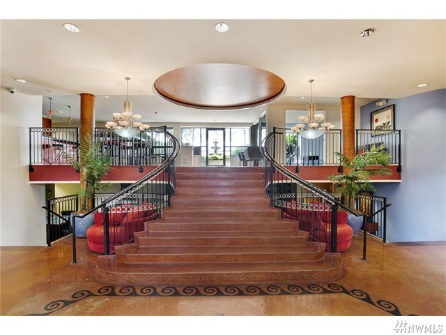 For Sale: 323 Queen Anne Ave N #413 Seattle, WA 98109