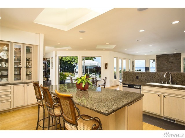 For Sale: 7734 NE North St Bainbridge Island, WA 98110