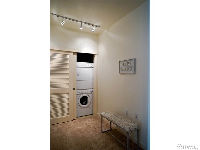 For Sale: 180 Harbor Square Loop NE #B117 Bainbridge Island, WA 98110