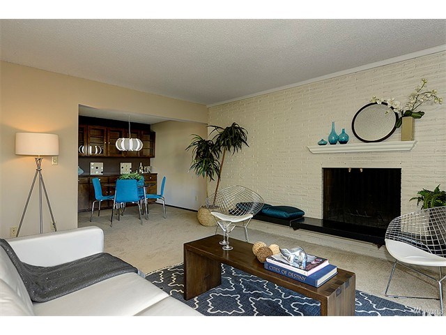 2501 Canterbury Ln E #205