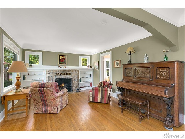 For Sale: 1702 NE 77th St Seattle, WA 98115