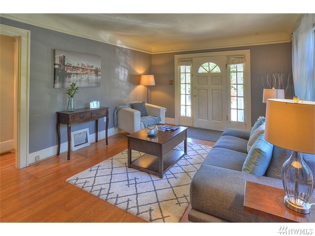 For Sale: 7032 15th Ave NE Seattle, WA 98115