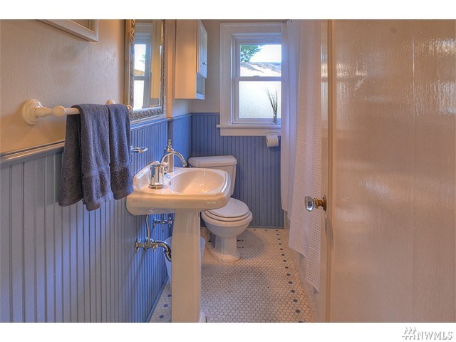 For Sale: 7032 15th Ave NE Seattle, WA 98115