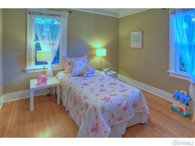 For Sale: 7032 15th Ave NE Seattle, WA 98115