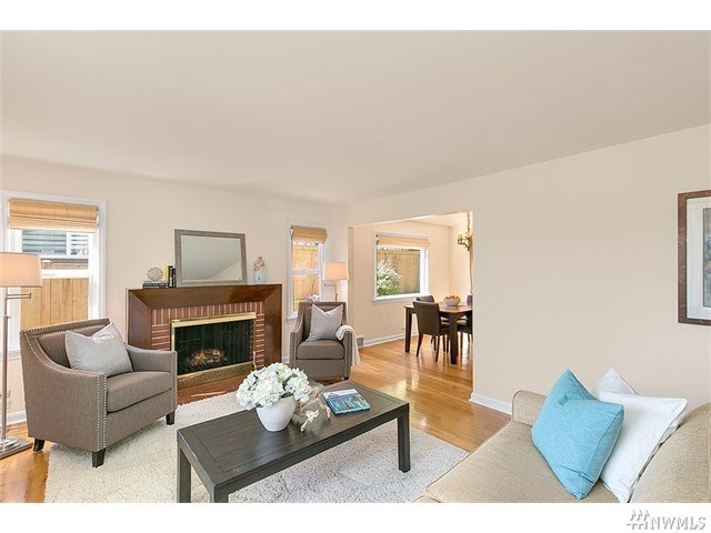 For Sale: 7527 Ravenna Ave NE Seattle, WA 98115