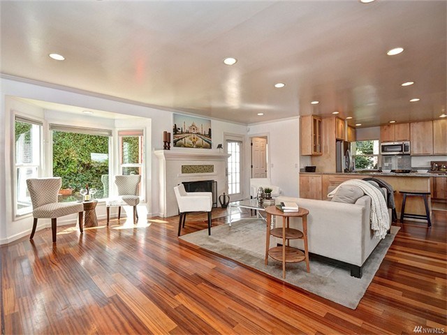 309 W Kinnear