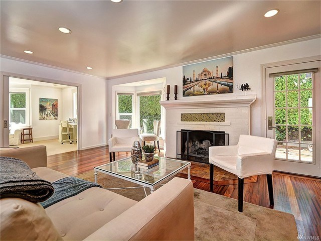 309 W Kinnear