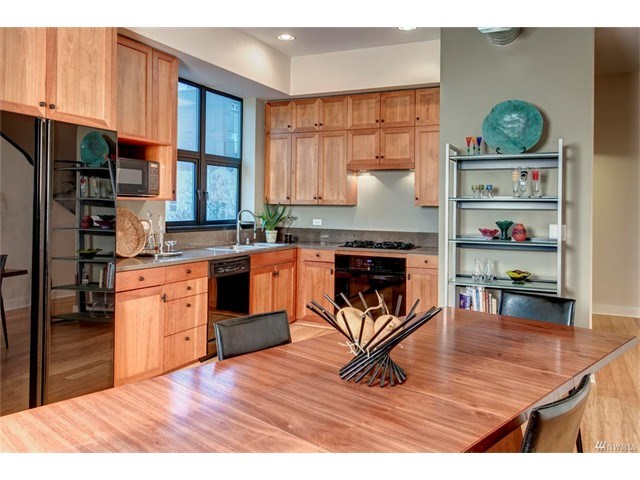 615 E Pike St #406