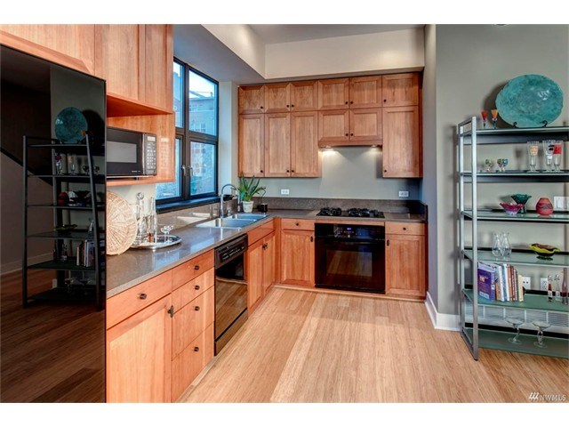615 E Pike St #406