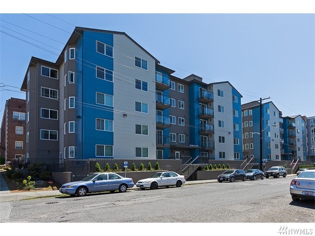For Sale: 1616 Summit Ave #204 Seattle, WA 98122