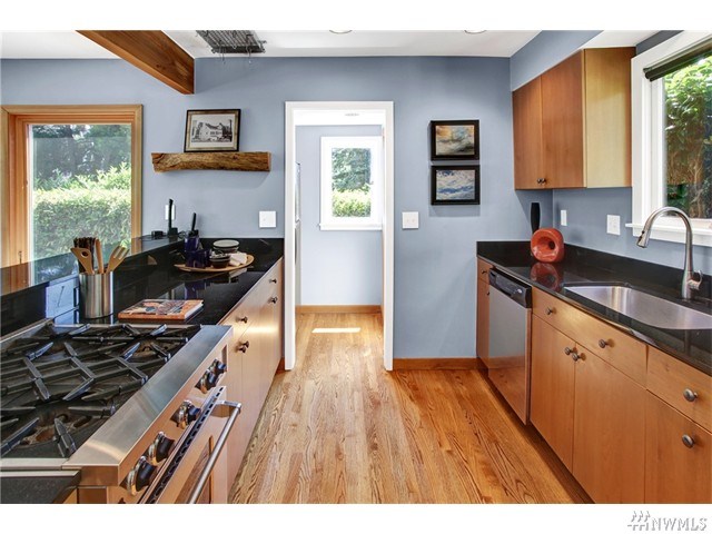 For Sale: 1502 Madrona Dr Seattle, WA 98122