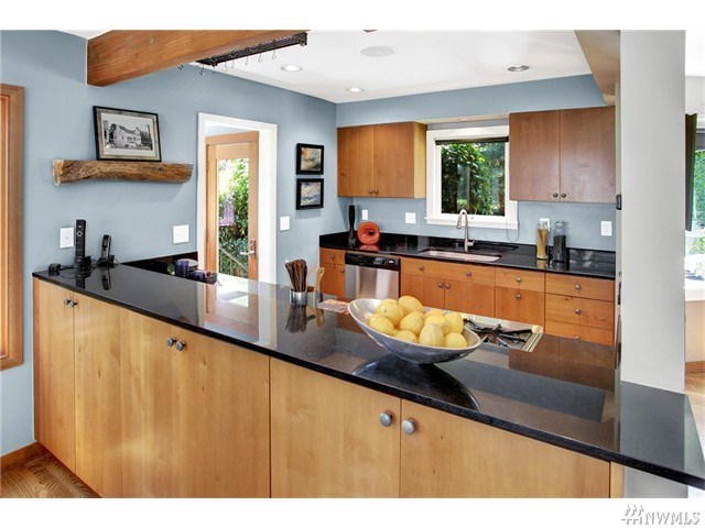 For Sale: 1502 Madrona Dr Seattle, WA 98122