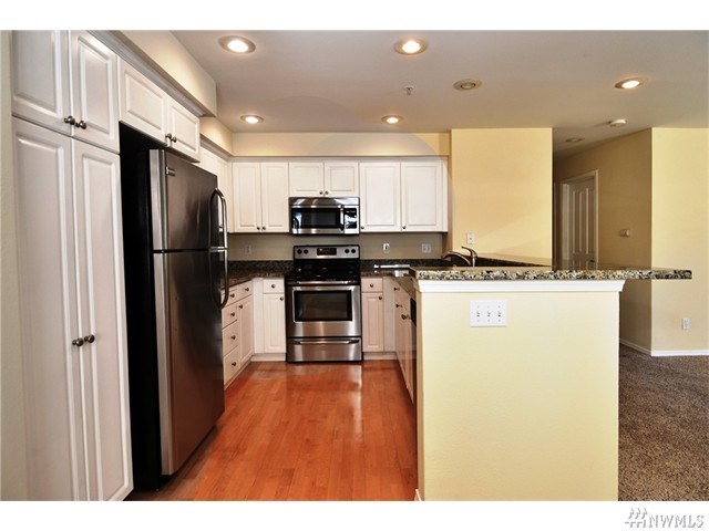 For Sale: 12034 15th Ave NE #APT 209 Seattle, WA 98125