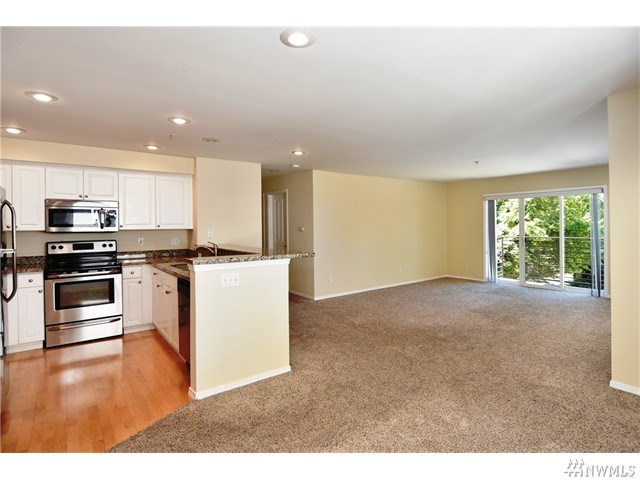 For Sale: 12034 15th Ave NE #APT 209 Seattle, WA 98125