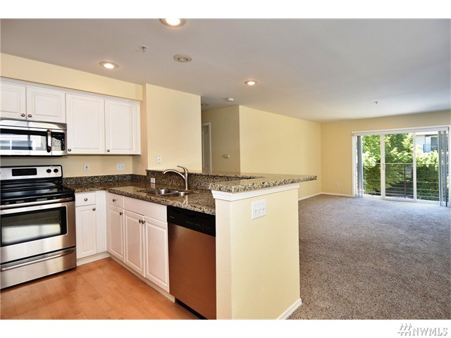 For Sale: 12034 15th Ave NE #APT 209 Seattle, WA 98125