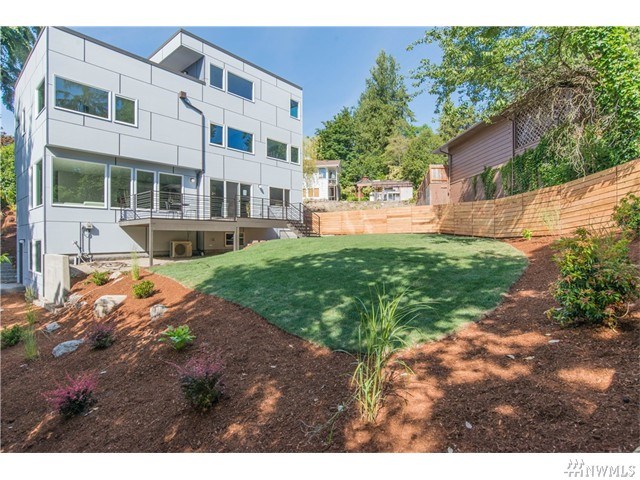 For Sale: 13636 3rd Ave NE Seattle, WA 98125
