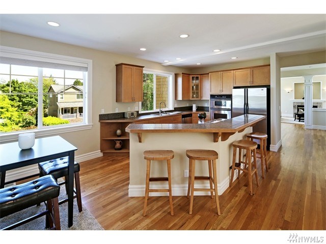 For Sale: 10759 Durland Ave NE Seattle, WA 98125