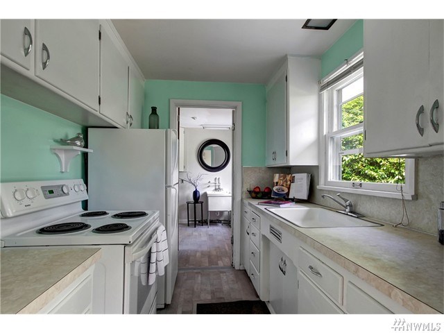 For Sale: 12512 2nd Ave NE Seattle, WA 98125