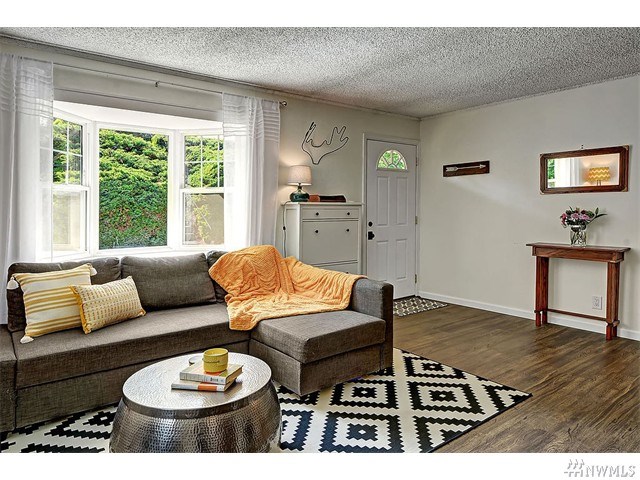 For Sale: 9820 33rd Ave SW Seattle, WA 98126