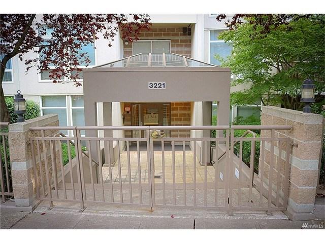 3221 SW Avalon Way #110