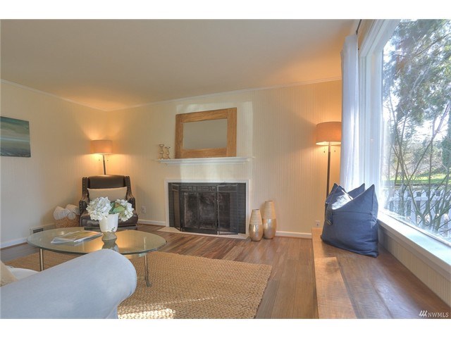 10601 Bagley Ave N #203