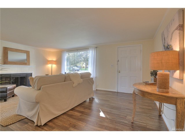 10601 Bagley Ave N #203