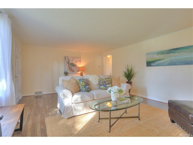 10601 Bagley Ave N #203