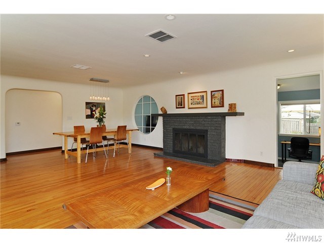 For Sale: 450 N 143rd St Seattle, WA 98133
