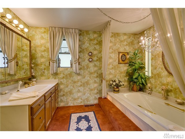 For Sale: 1332 N 150th St Seattle, WA 98133