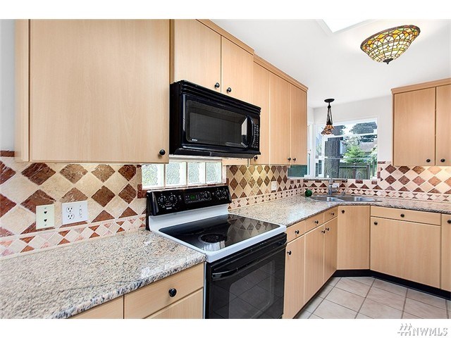 For Sale: 1450 N 145th St Seattle, WA 98133