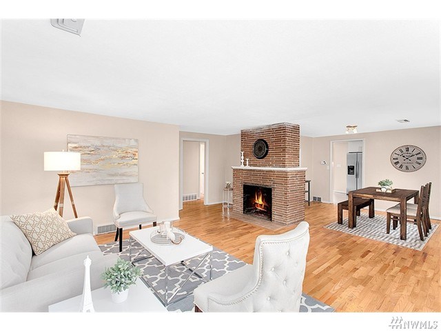 For Sale: 304 N 200th St Seattle, WA 98133