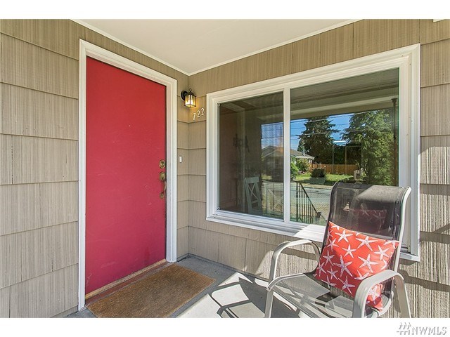 For Sale: 722 N 103rd St Seattle, WA 98133
