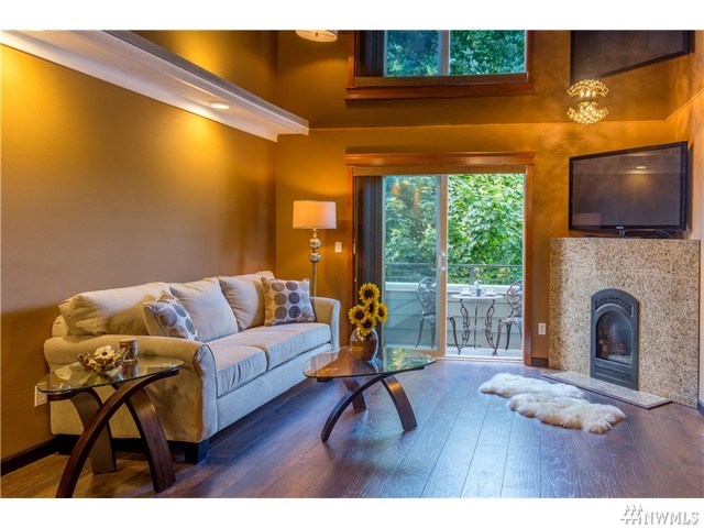 For Sale: 6531 SW 42nd Ave SW #B Seattle, WA 98136