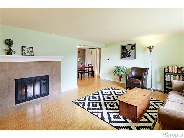 For Sale: 10204 37th Ave SW Seattle, WA 98146