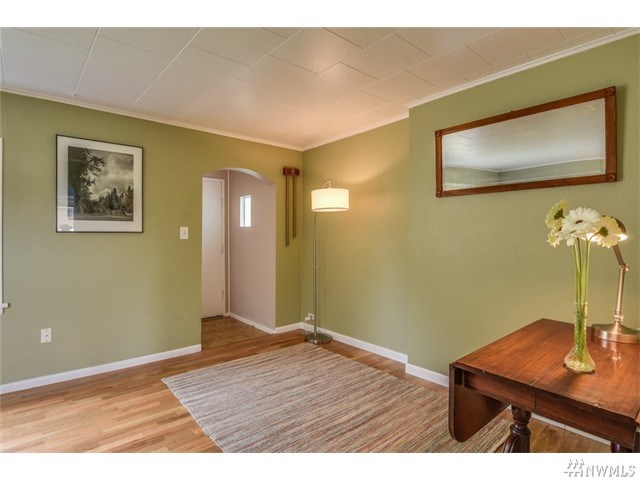 For Sale: 1045 SW 117th St Seattle, WA 98146