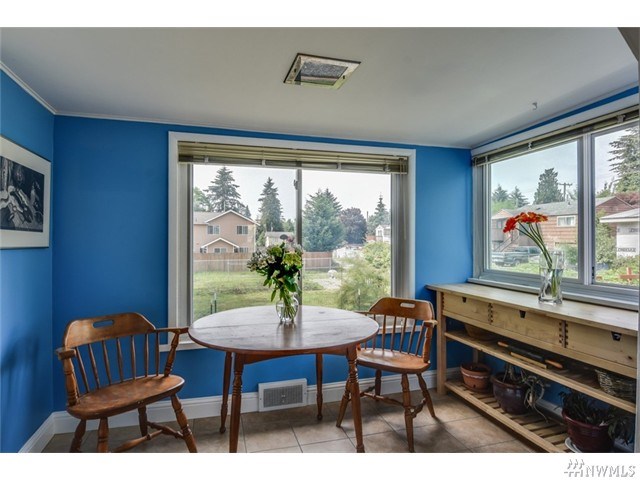For Sale: 1045 SW 117th St Seattle, WA 98146